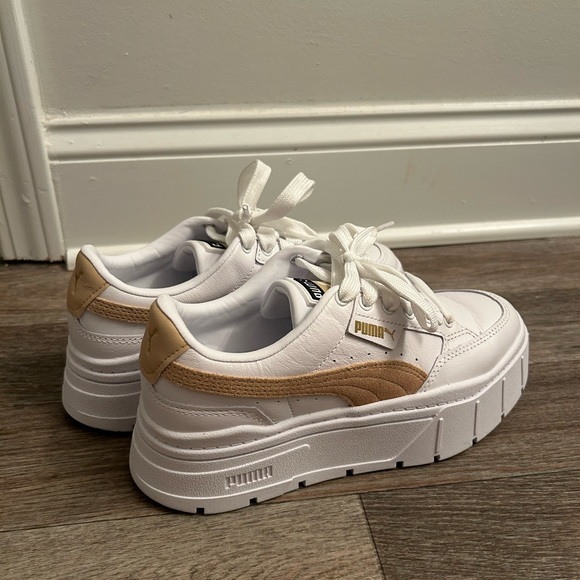 Puma Women's White and Brown Sneakers - Picture 1 of 9